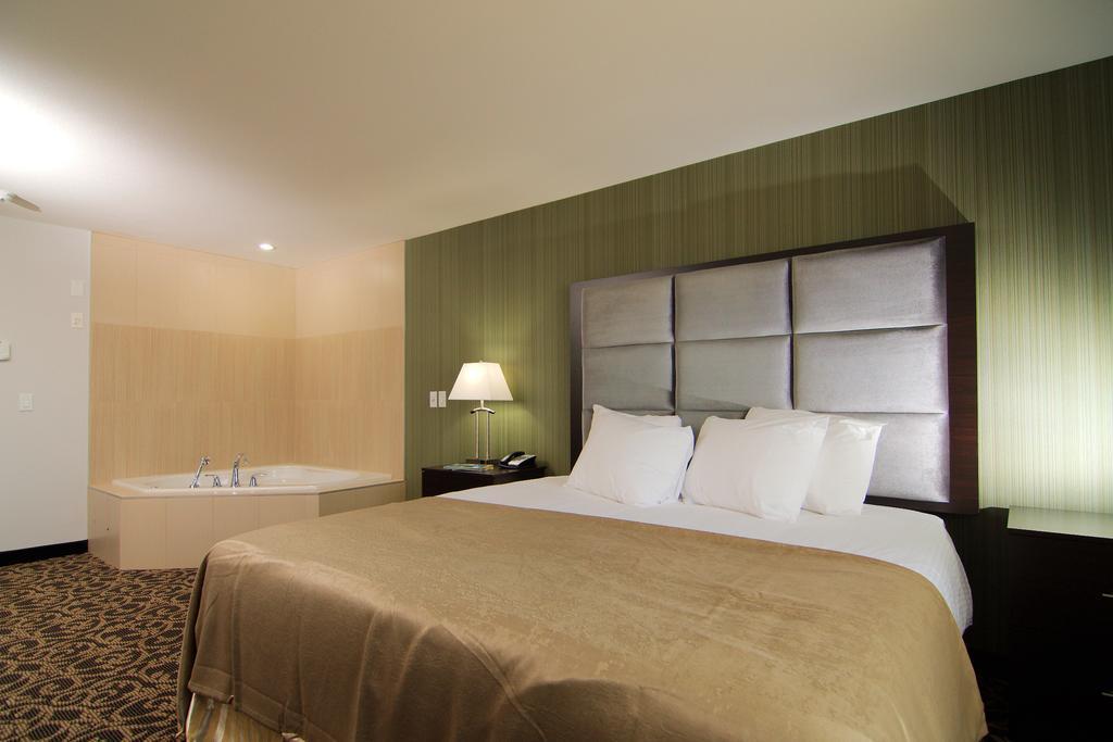 Paradise Inn&Suites Redwater Bagian luar foto