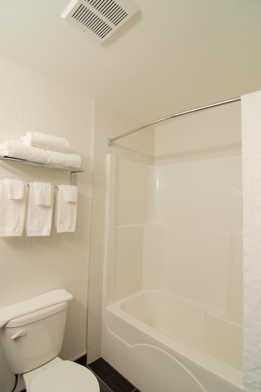 Paradise Inn&Suites Redwater Ruang foto