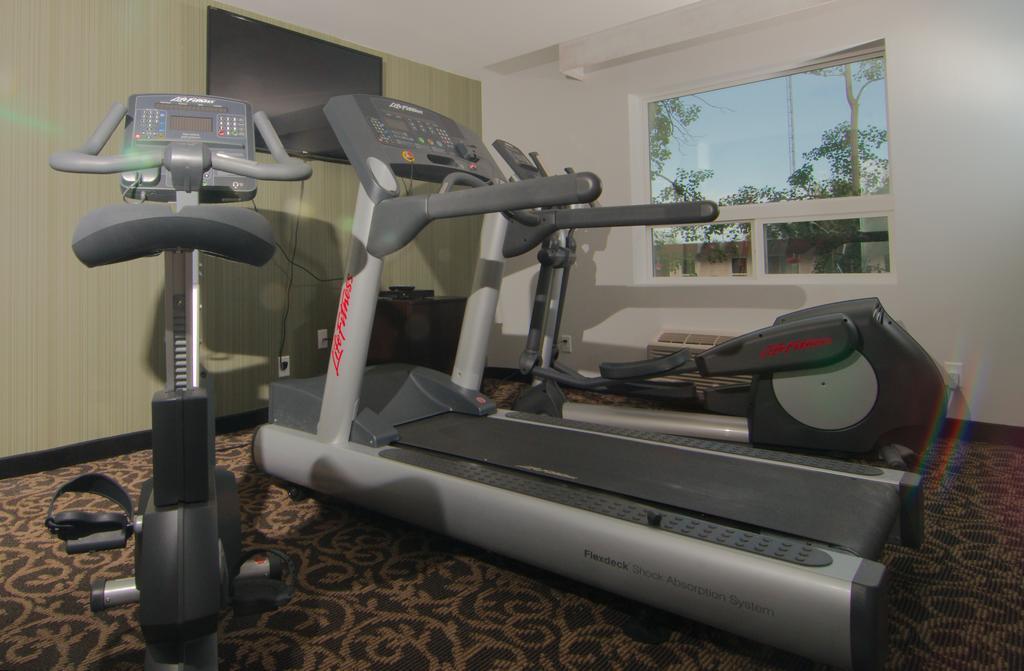 Paradise Inn&Suites Redwater Bagian luar foto