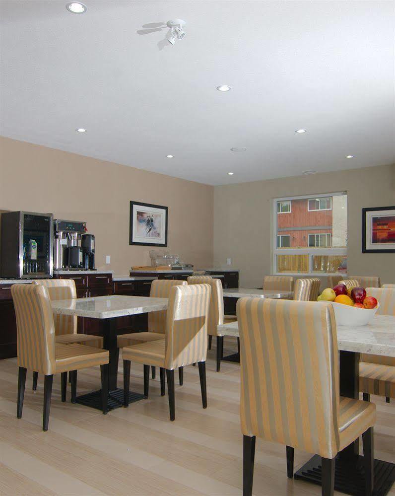 Paradise Inn&Suites Redwater Bagian luar foto