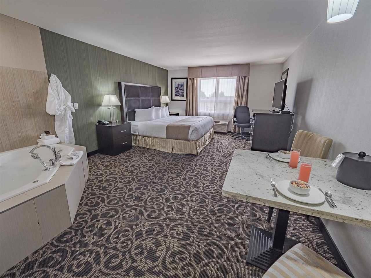 Paradise Inn&Suites Redwater Bagian luar foto